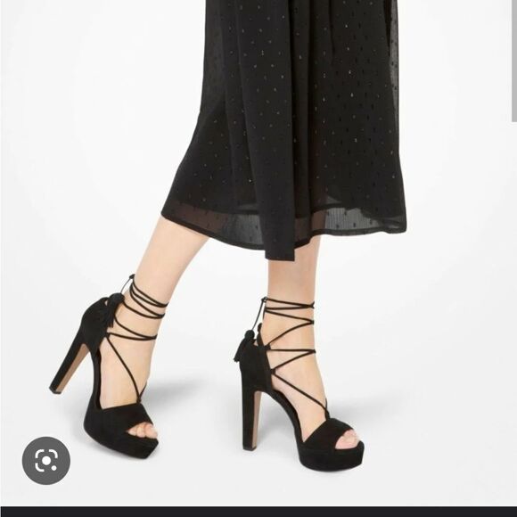 Michael Kors Sandals - Picture 1 of 4